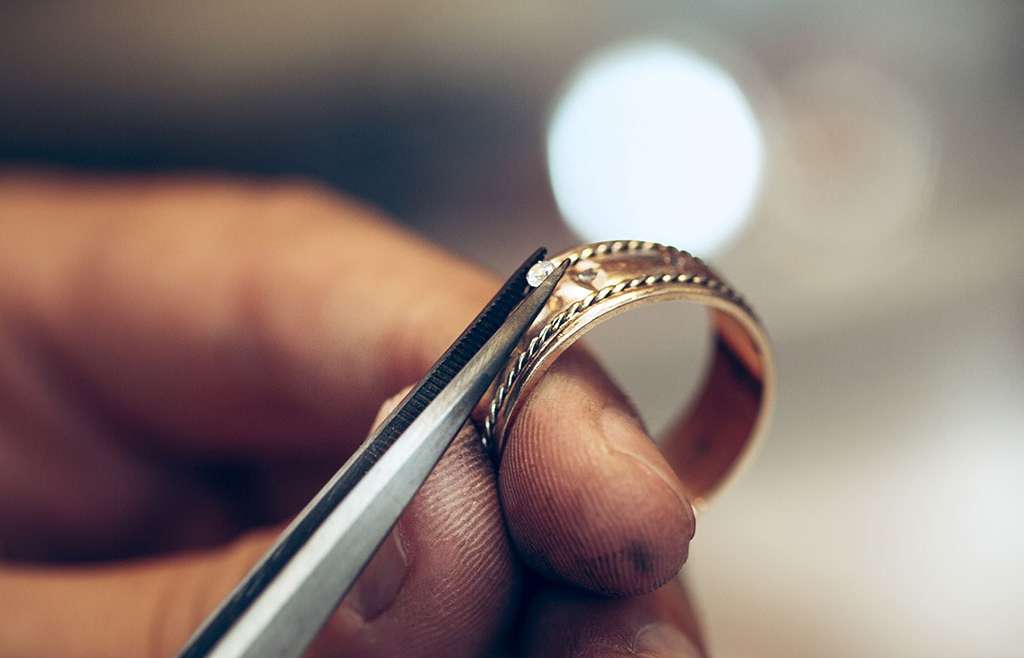 Custom Diamond Engagement Ring