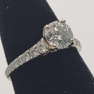 DIAMOND  ENGAGEMENT RING