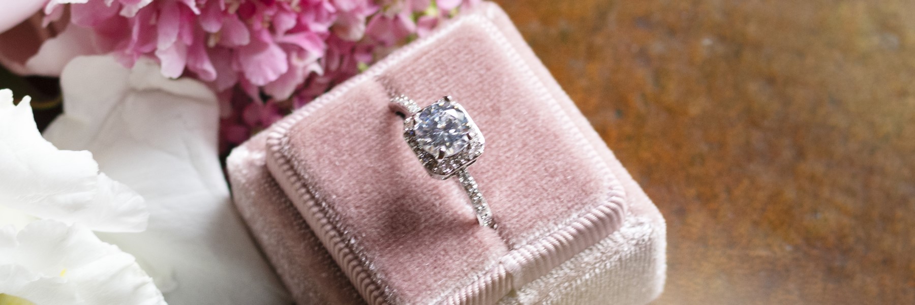 BEAUTIFUL ENGAGEMENT RING 1800X600 1