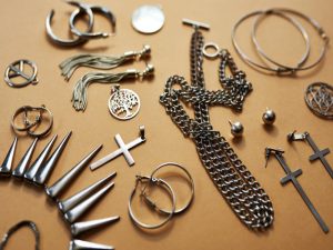 JEWELRY TYPES OF METAL