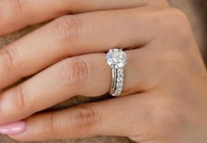 BUYING ENGAGEMENT RINGS